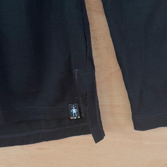 Smartwool merino wool blend long sleeve black hooded base layer top women's M - Picture 2 of 7